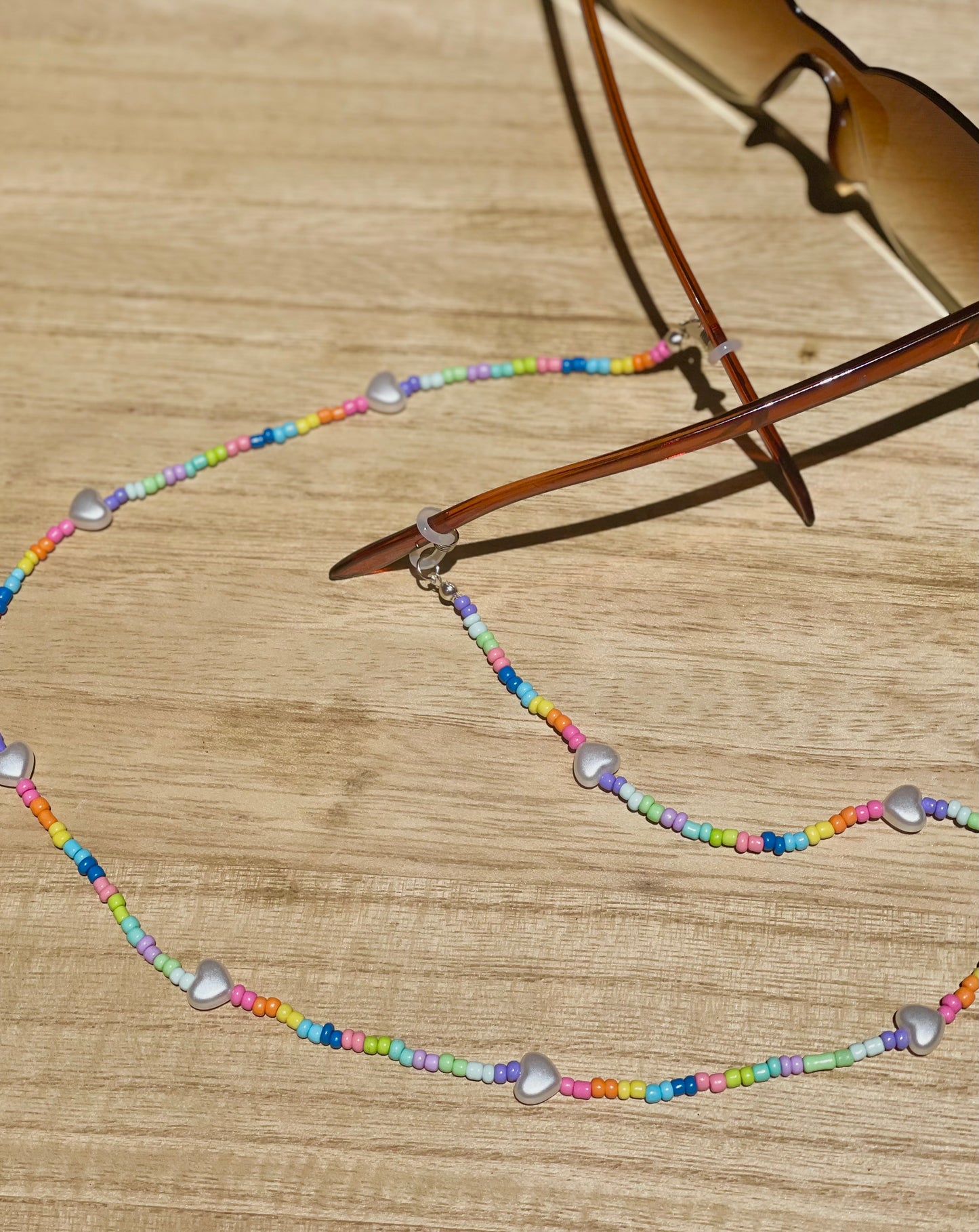 Colourful faux pearl heart chain