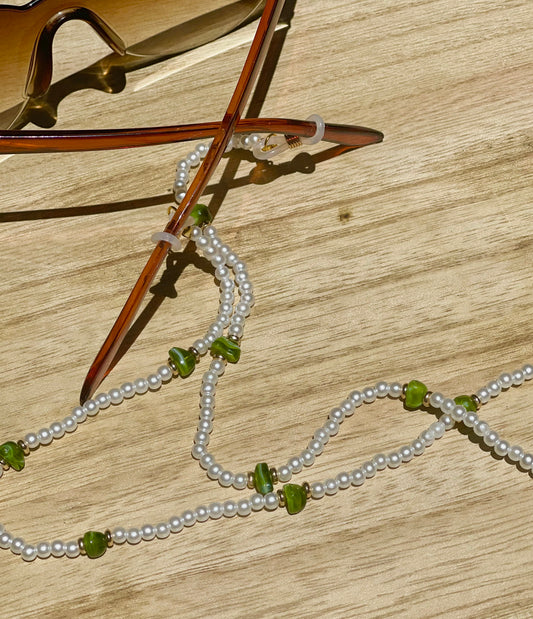 Faux green gemstone chain